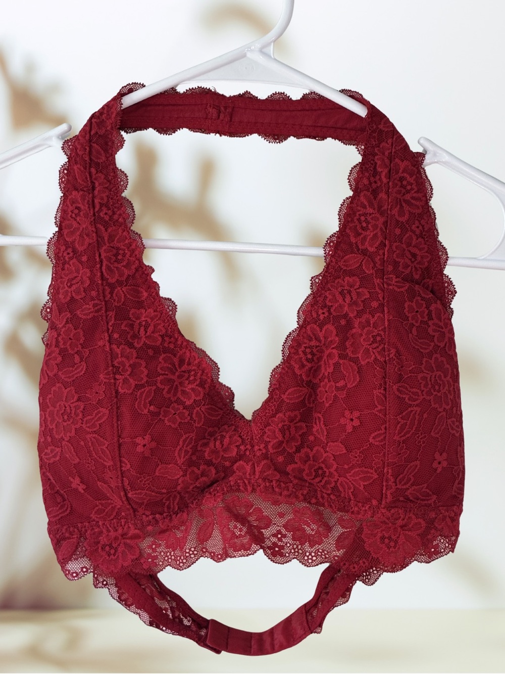 Gilly Hicks by Hollister Sydney Red Lace Halter Neck Bralette Medium